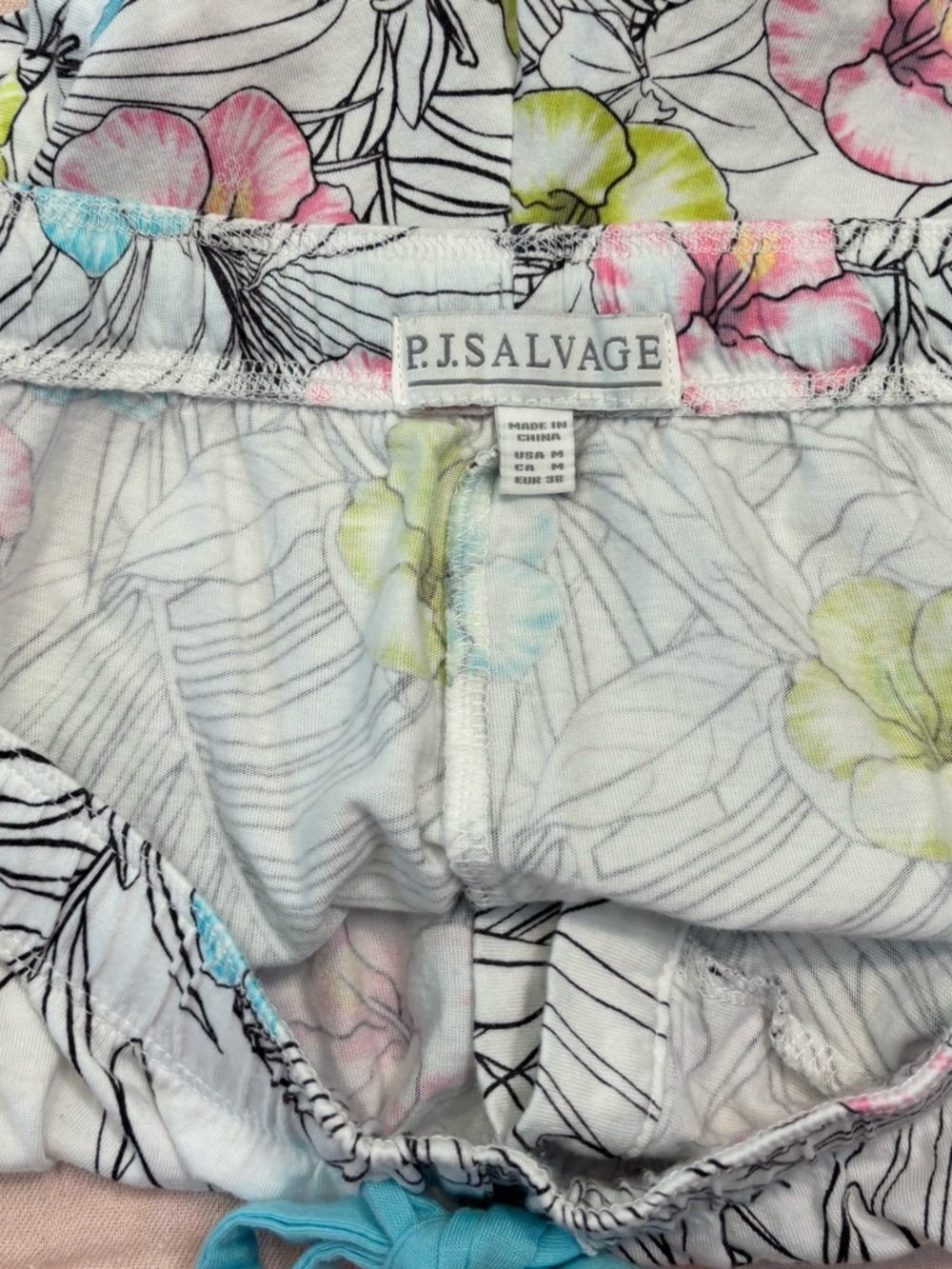 P.J. Salvage Hibiscus Flower Shorts Set, Sz M, Aqua Trim, Yellow, Pink - Picture 13 of 16